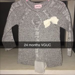 Sweater with cute back